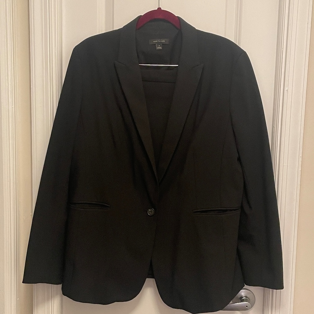 Ann Taylor black skirt suit - size 18